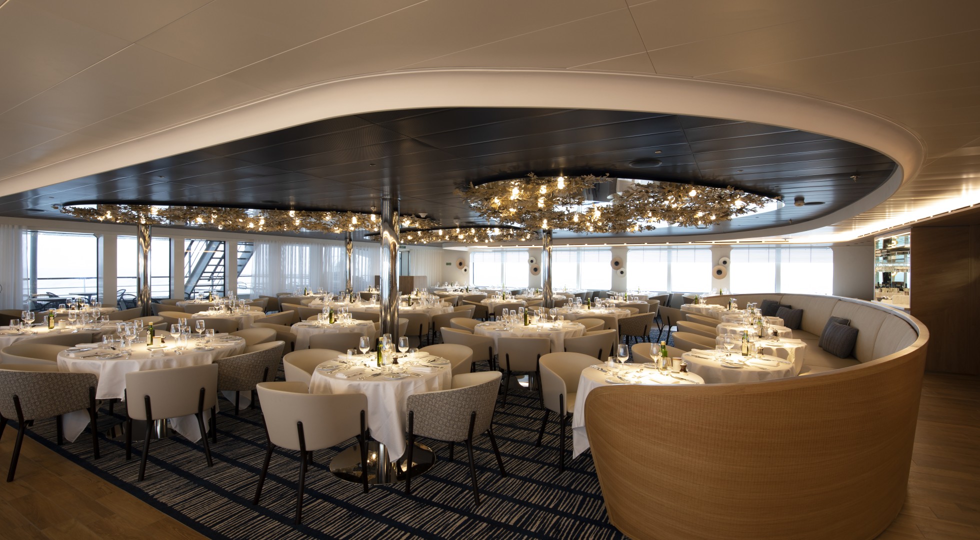 Ship's interior, restaurant