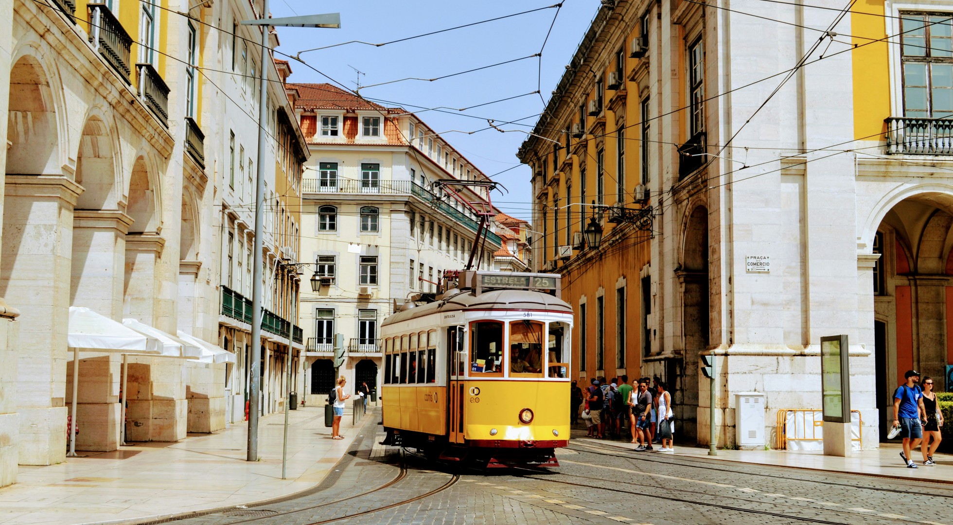 yellow rail car lisbon