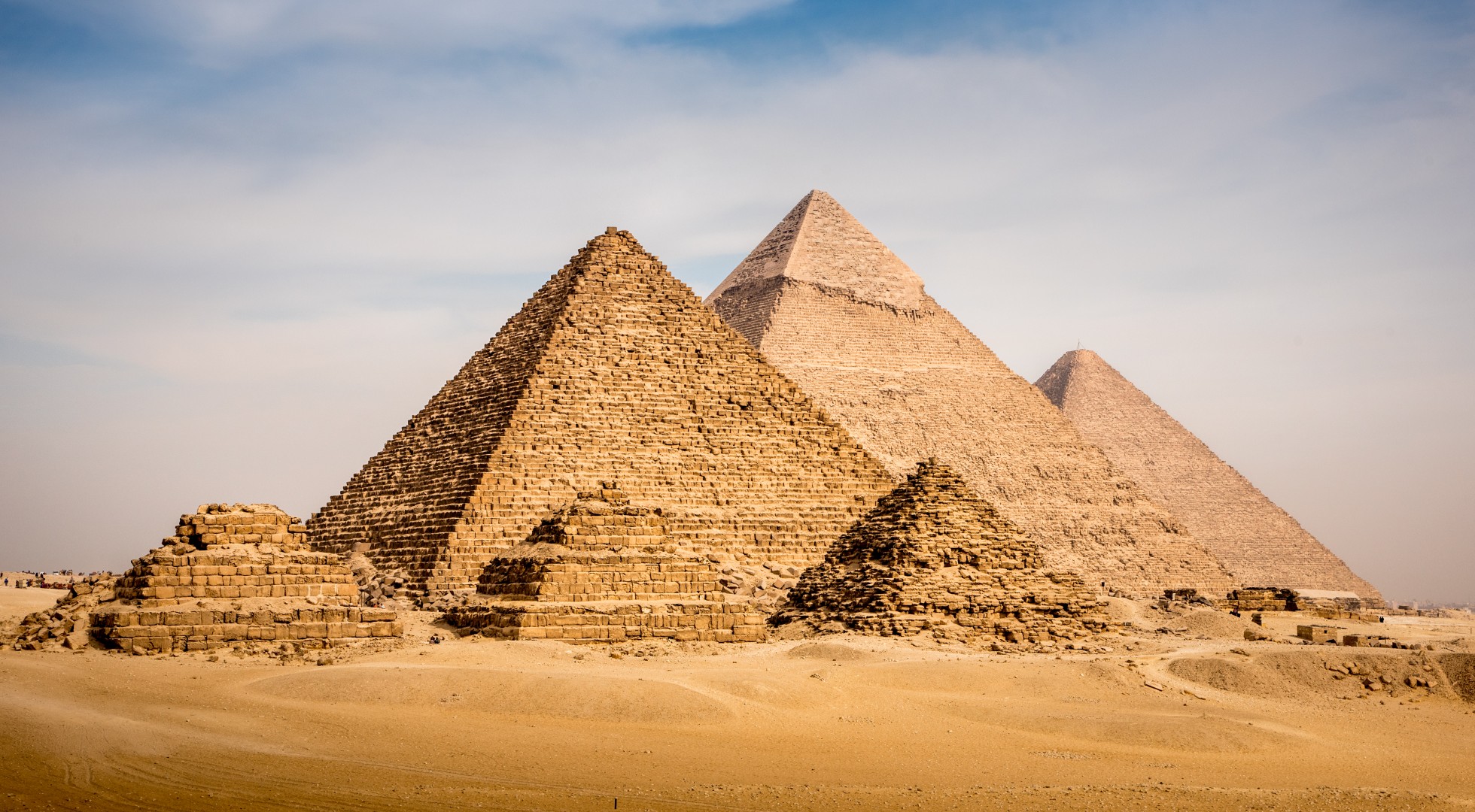 View of the great Pyramid complex of Giza, in Cairo Egypt