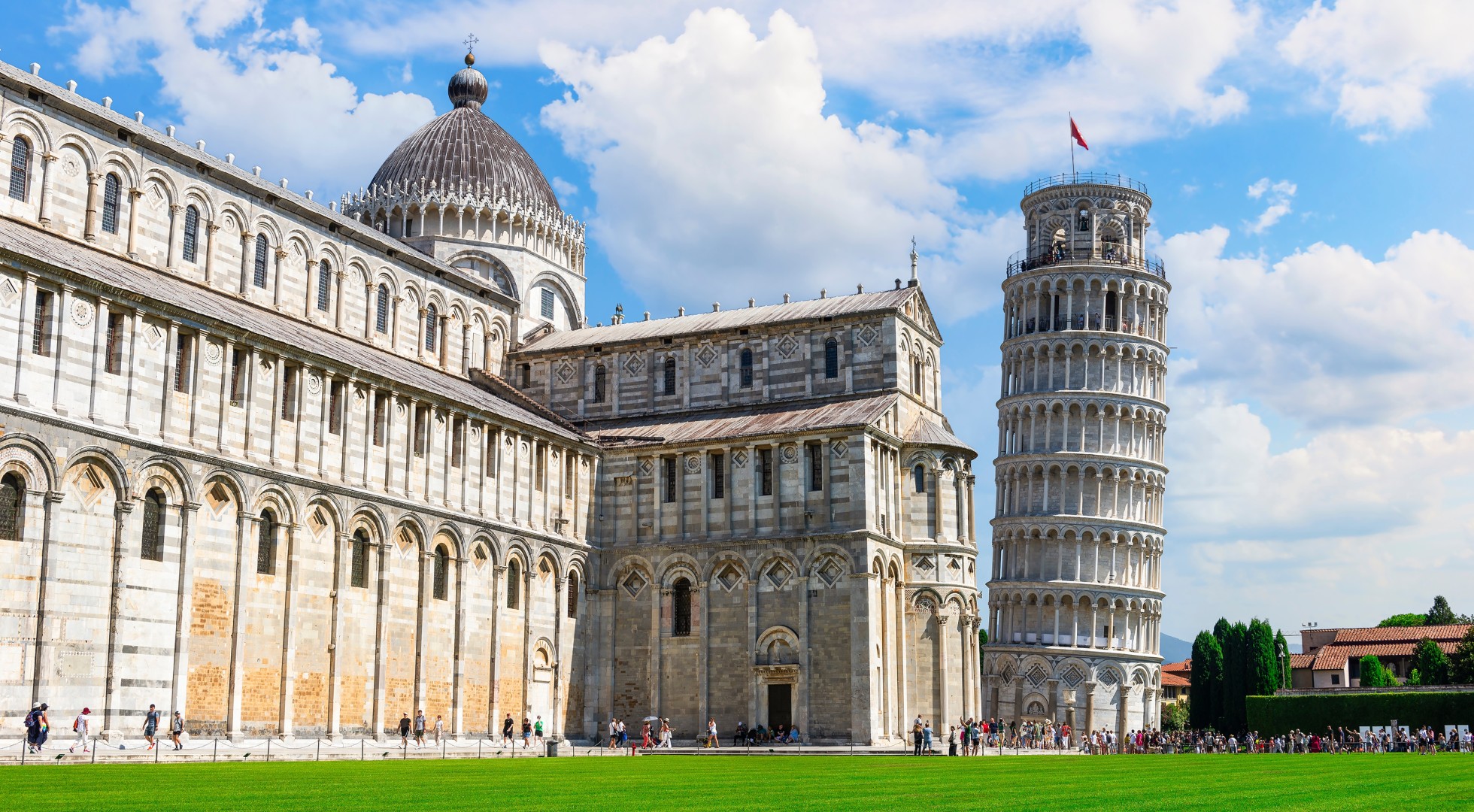 Tower,And,Cathedral,,Famous,Landmarks,Of,Pisa,,Italy