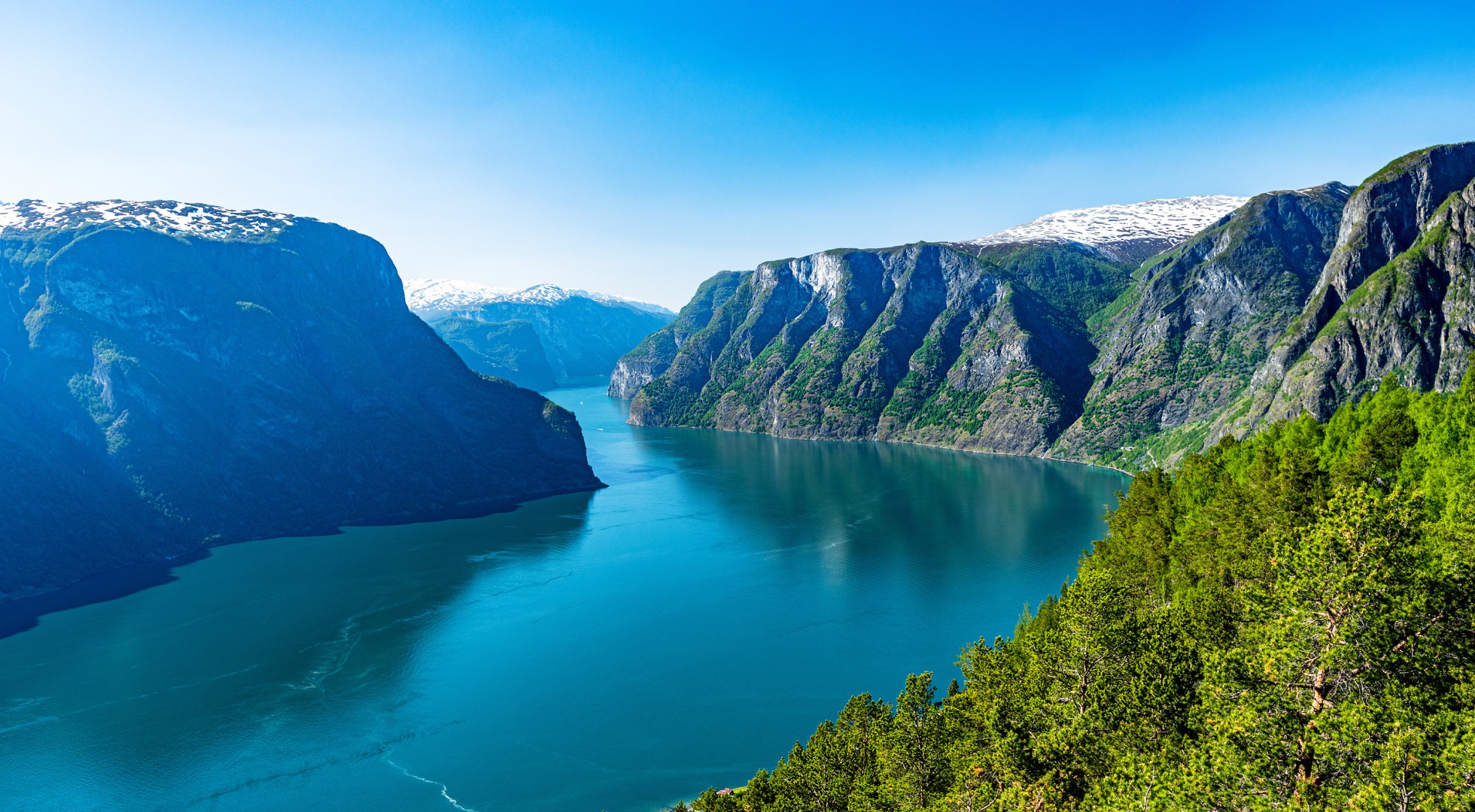 Norway,Sognefjord,At,Summer.,Sunny,Day,,Landscape,With,Mountain,,Fjord,
