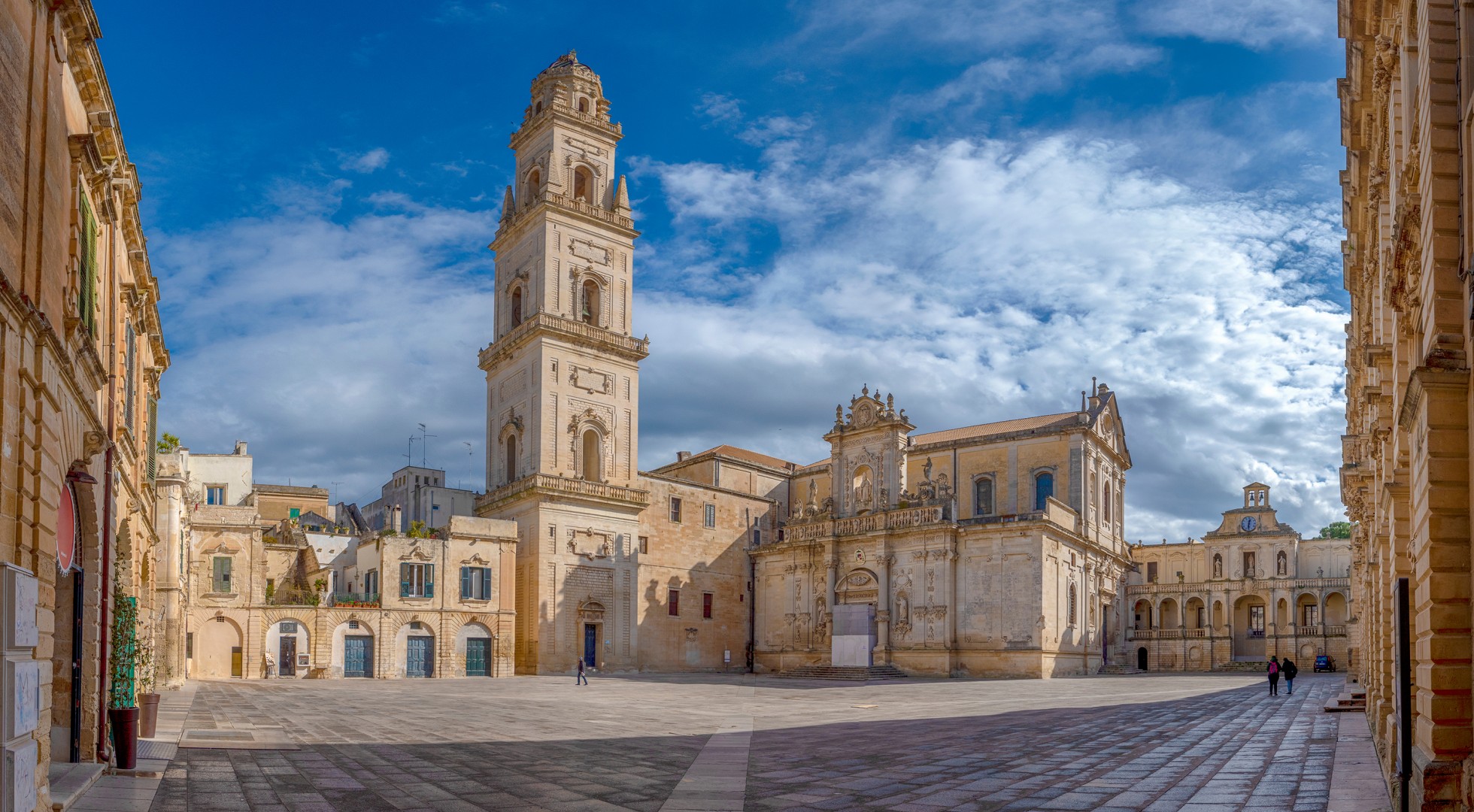 Panorama,Of,Piazza,Del,Duomo,Square,,,Campanile,Tower,And