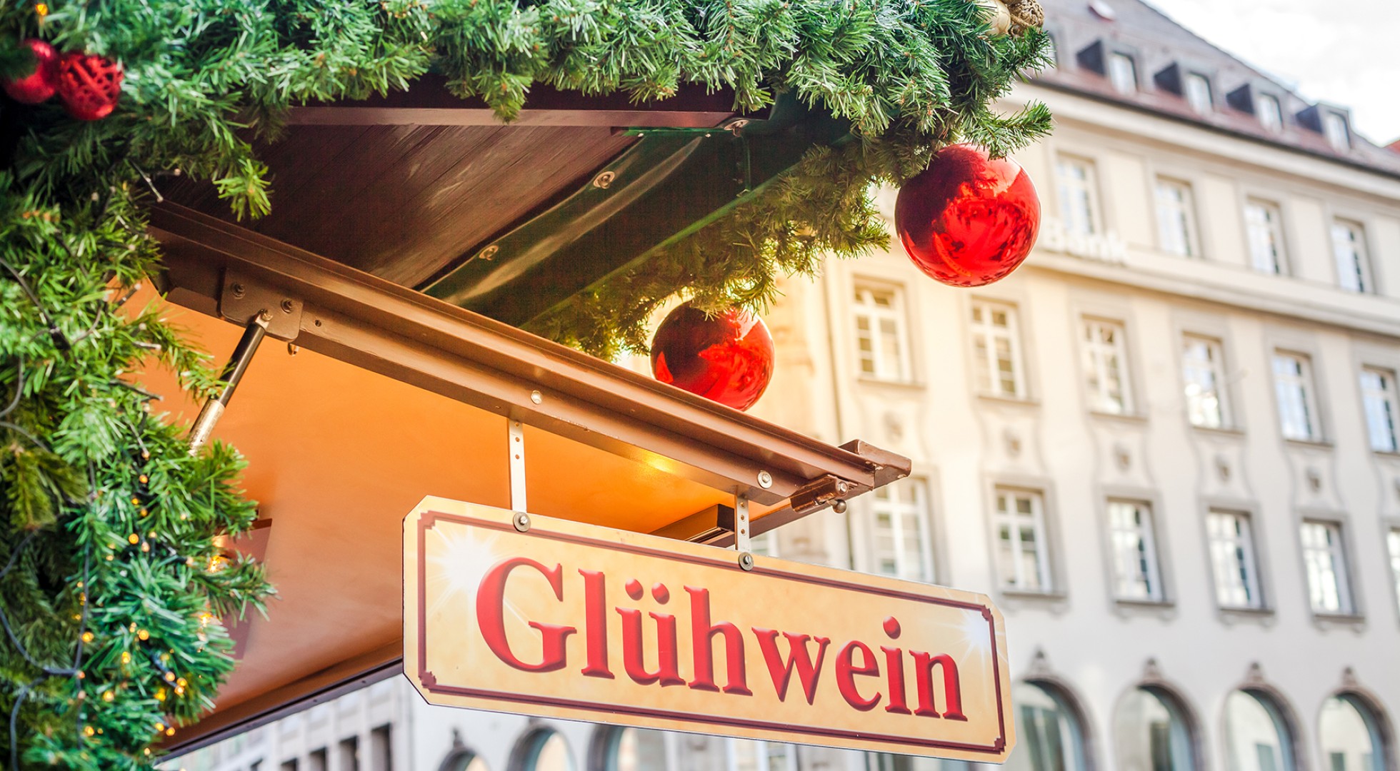 Christmas,Market,In,Germany,,Europe.,Gluhwein,Hot,Mulled,Wine,Sign