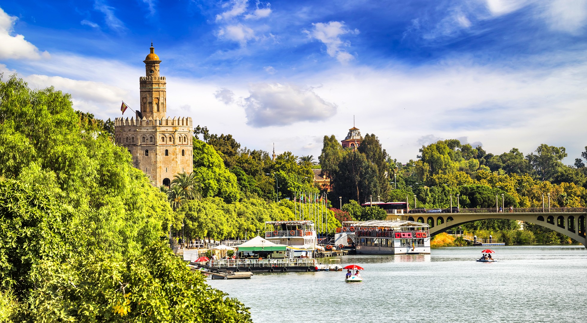 Golden,Tower,(torre,Del,Oro),Along,The,Guadalquivir,River,,Seville