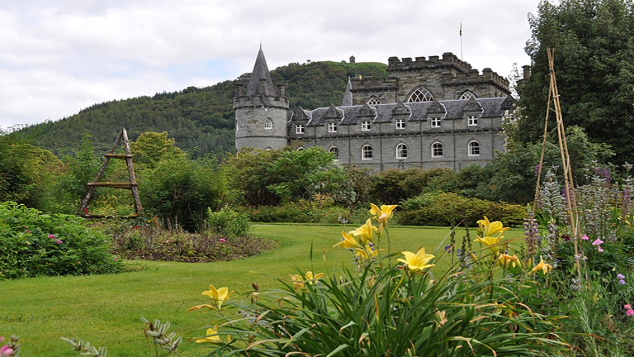 Inveraray,Castle,With,Garden