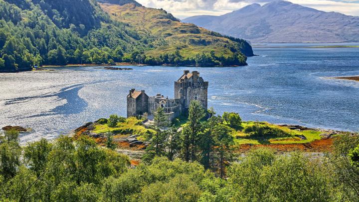 Medieval,Fortress,Eilean,Donan,Castle,(western,Highlands,,Scotland)
