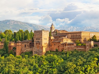 Ancient,Arabic,Fortress,Of,Alhambra,,Granada,,Spain